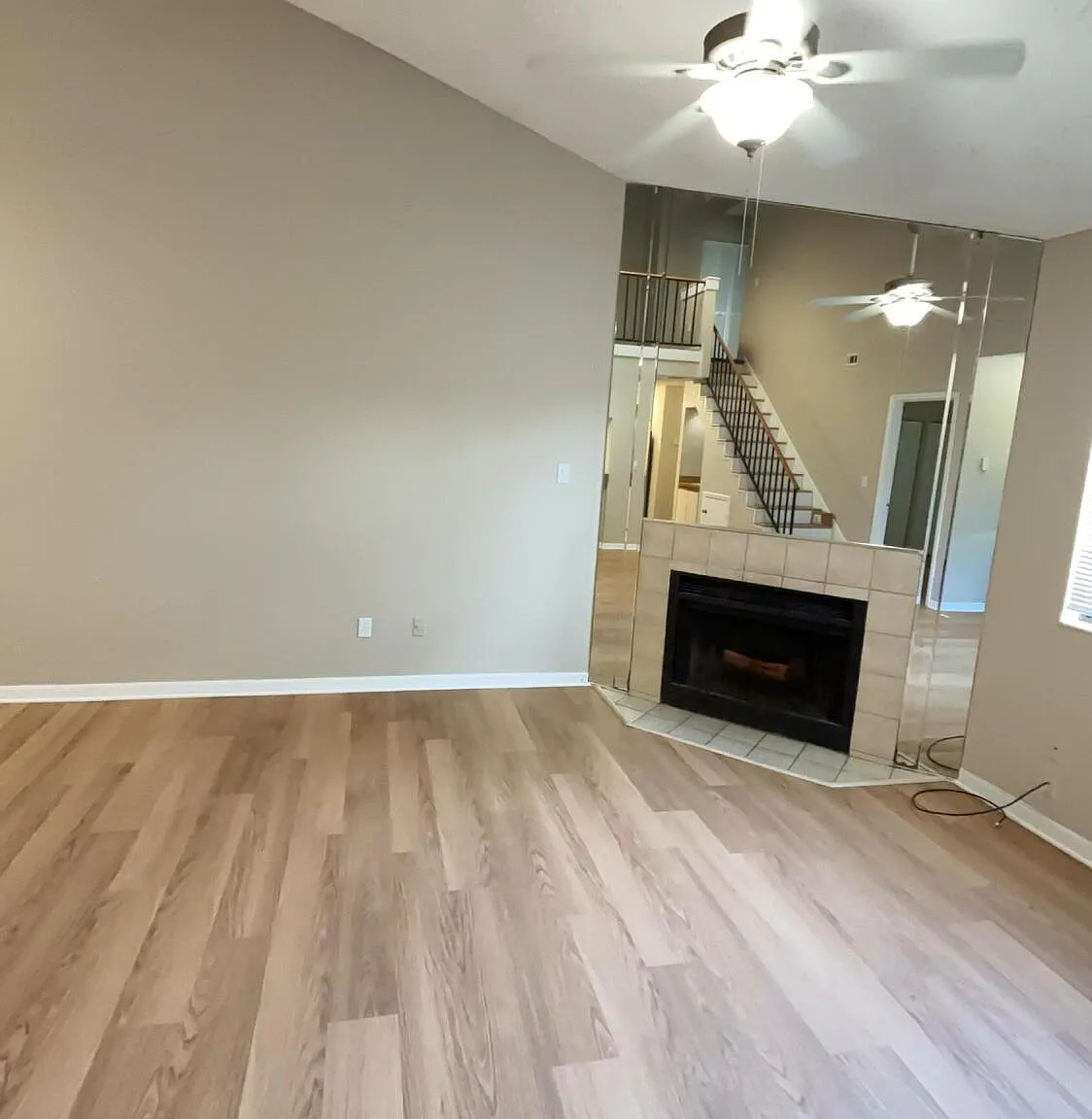 2 bed, 2.0 bath, 1150 sqft, $1,950 — Photo 2