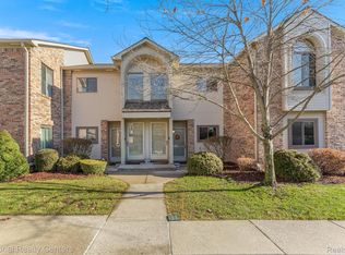 42732 Lilley Pointe Dr, Canton, MI