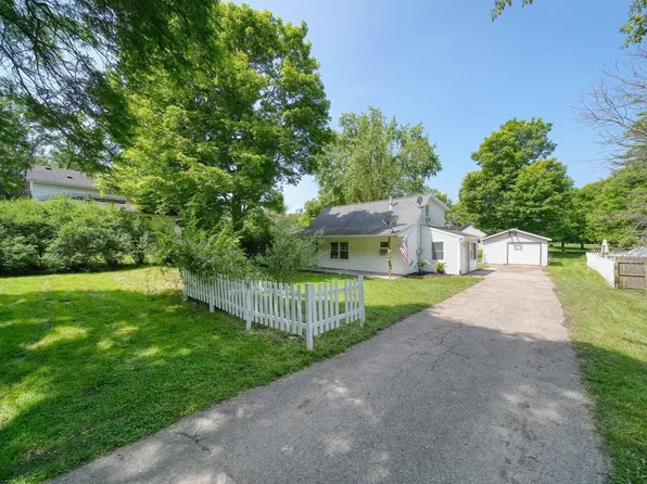 306 S Washington St, Manchester, MI 48158