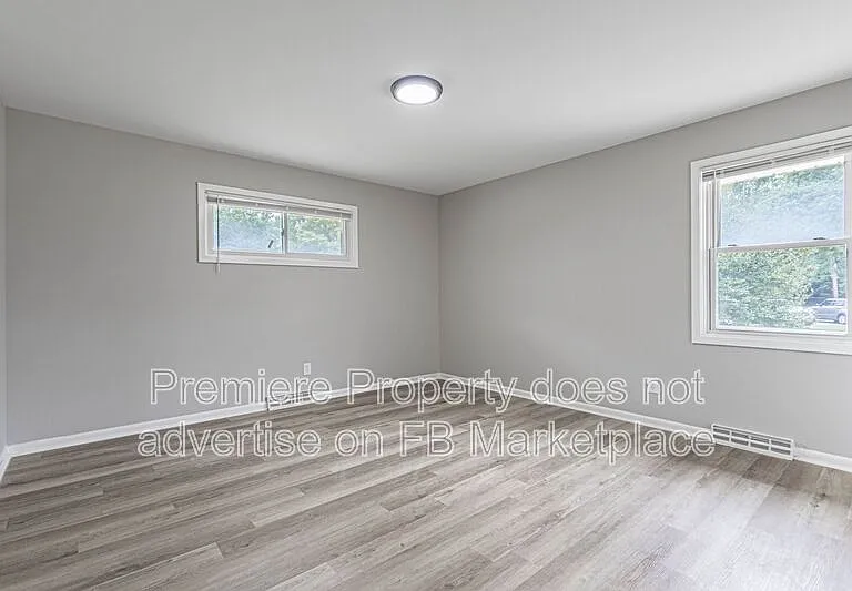 12605 Jackson Ave — Photo 10