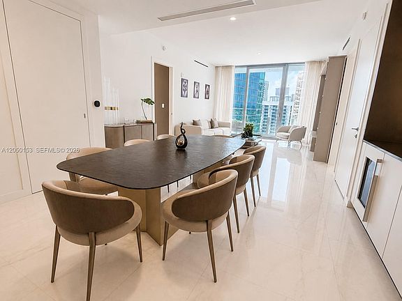 4th image of 300 Biscayne Boulevard Way Unit 2609W