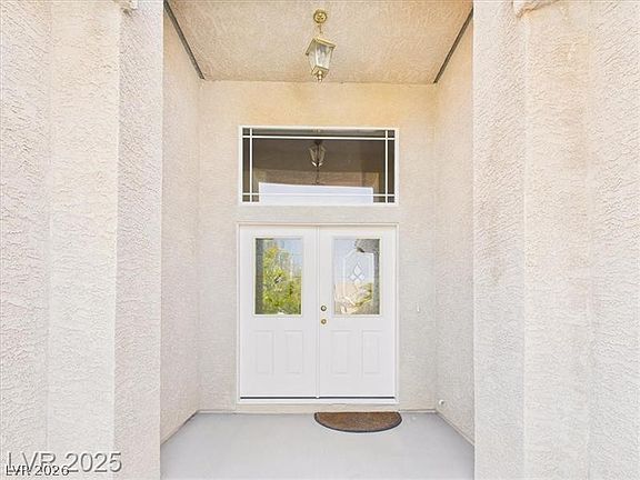 4th image of 5071 Andover Ct