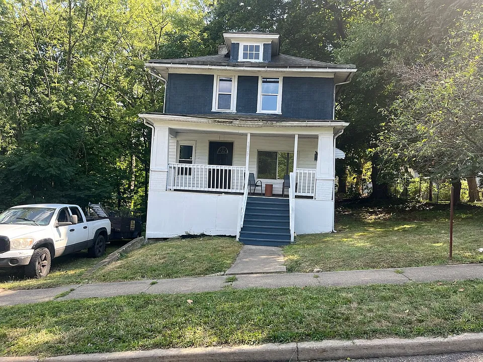 1020 5th Ave