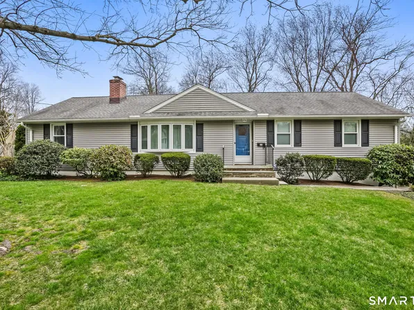 15 Glenbrook Road, Trumbull, CT 06611