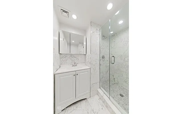 Rented by Douglas Elliman | media 16