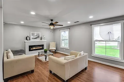 2367 Collier Dr — Photo 6