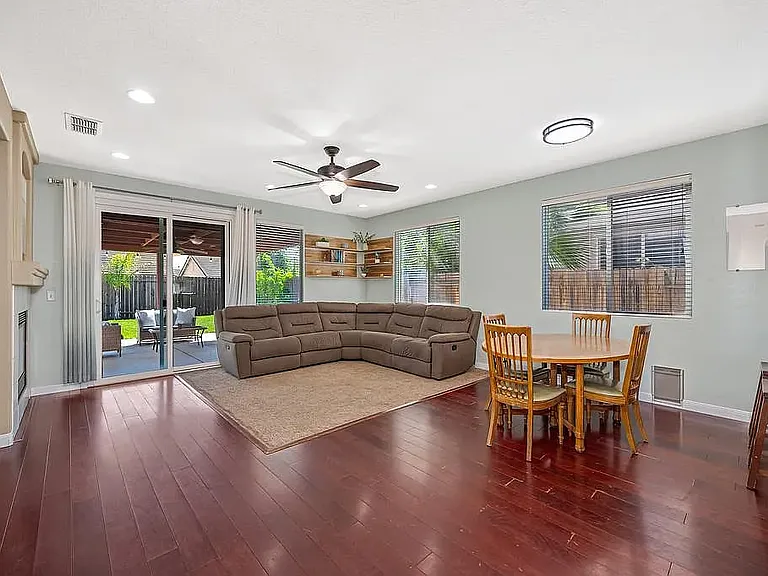 9226 Lucchesi Dr — Photo 11