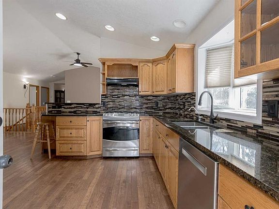5th image of 711058 S Range Rd #64-5