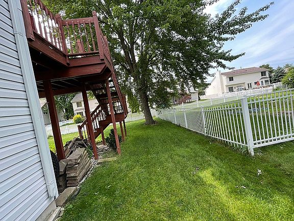 2nd image of 42865 Berkdale Dr