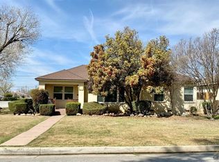 628 Charlana Dr, Bakersfield, CA