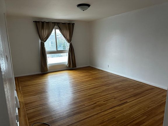 5th image of 2470 45th Ave
