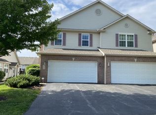 268 Bent Grass Cir UNIT D, Dekalb, IL 60115