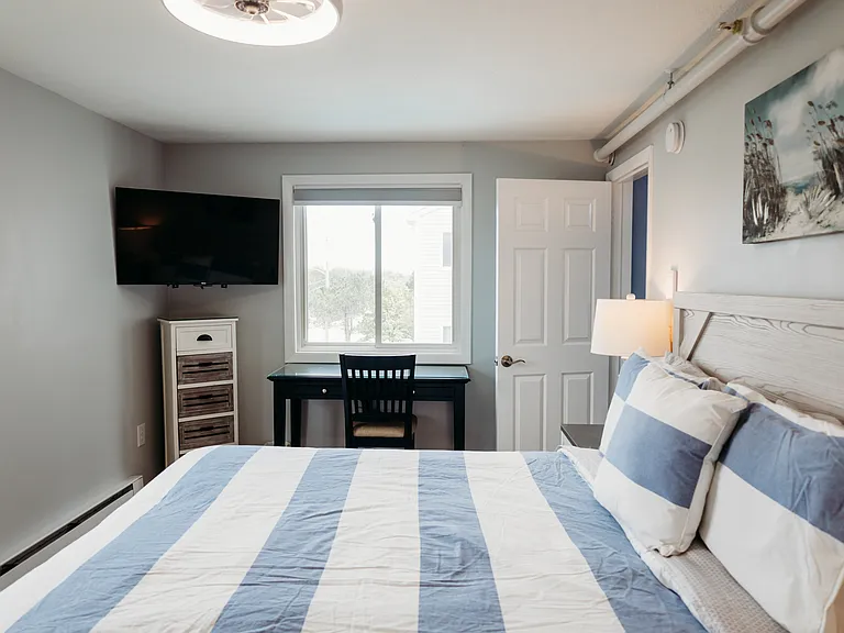 189 E Grand Ave #304 — Photo 1