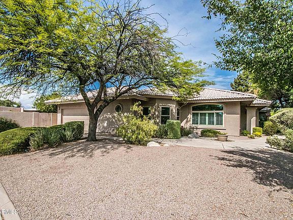 3rd image of 1808 E Palomino Dr
