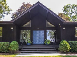 7 Flag Hill Rd, Chappaqua, NY 10570