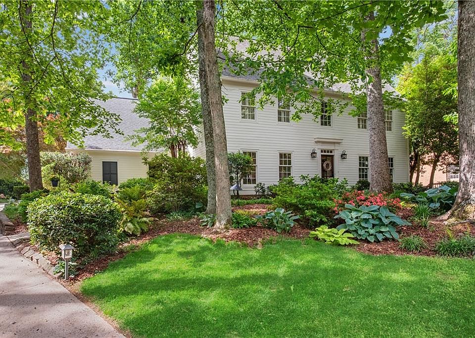1st image of 4868 Hampton Lake Dr