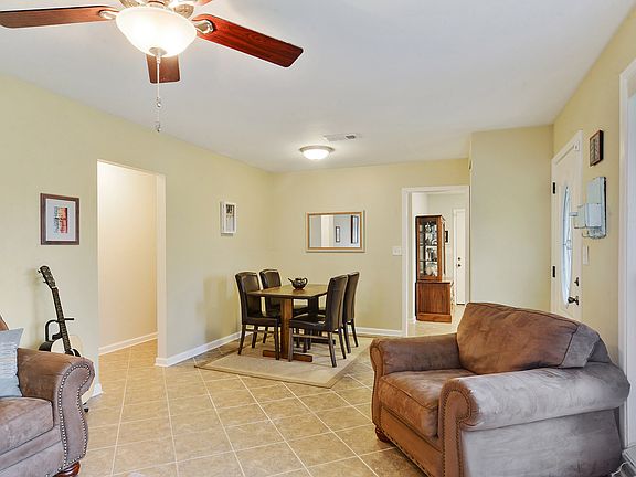 3rd image of 2445 Bristol Pl