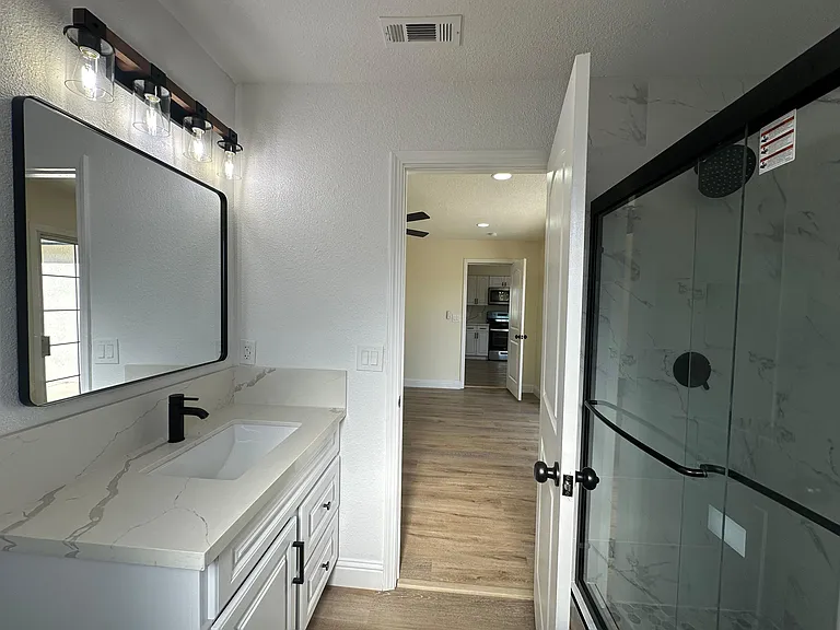 13000 Lorenzo Ct — Photo 36