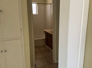 1601 Oswell St #D, Bakersfield, CA 93306