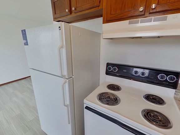 5th image of 117 N Brunswick St #B