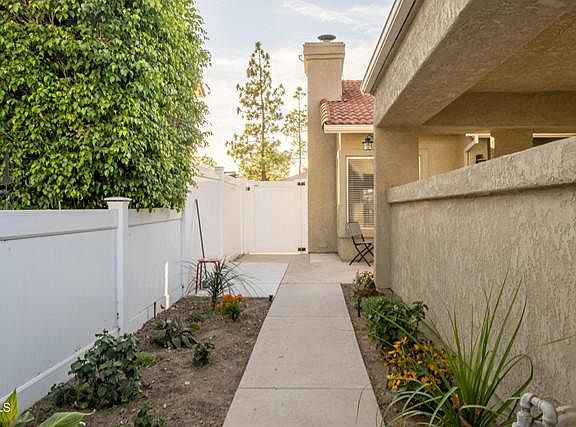 2nd image of 4749 Penrose Ave