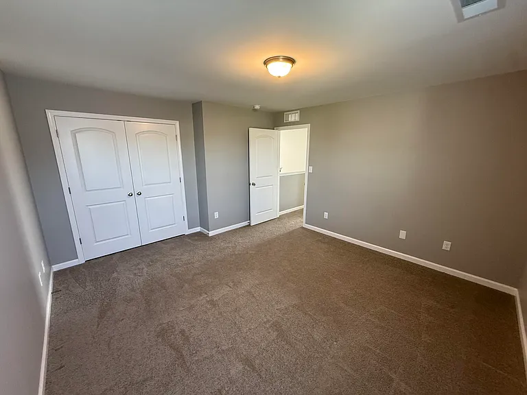 8176 Driftwood Loop — Photo 16