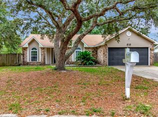 2738 Beacon Ct, Navarre, FL 32566