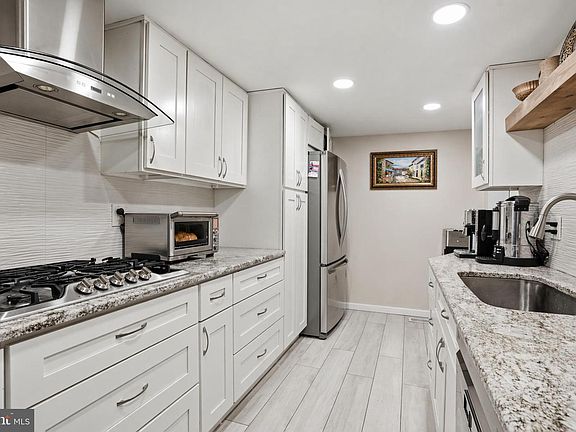 3rd image of 89 Andover Dr