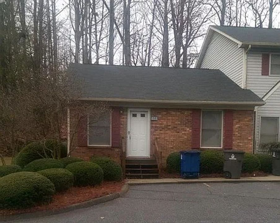 2nd image of 821 Brickwood Ct