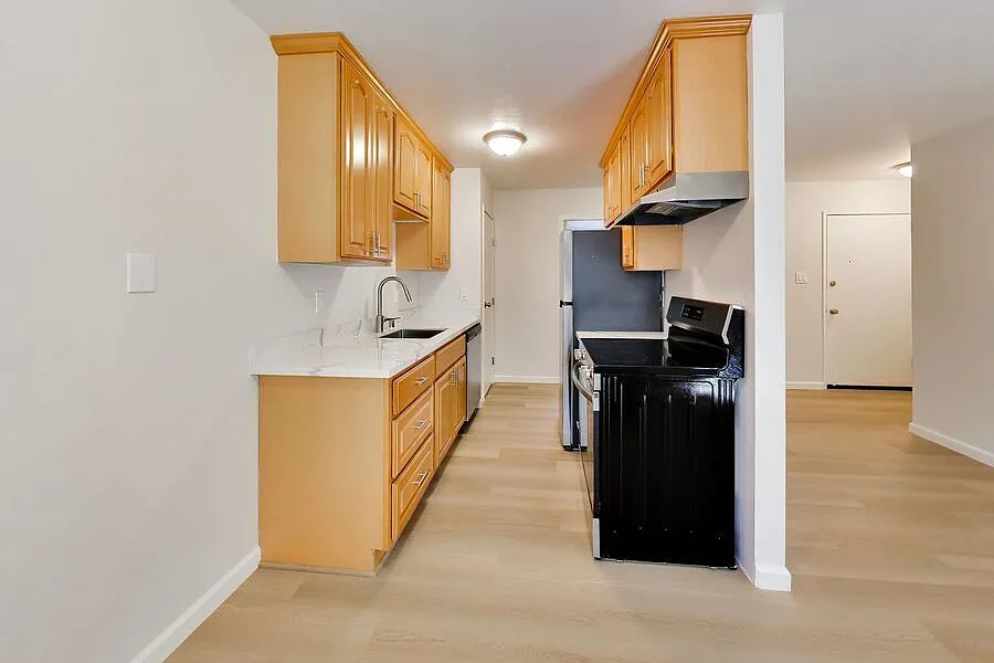 16878 Meekland Ave #4