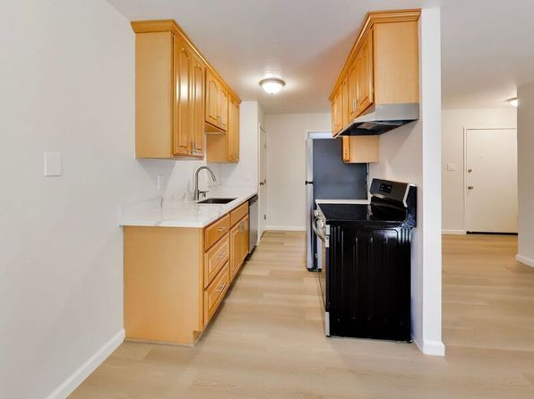16878 Meekland Ave APT 4