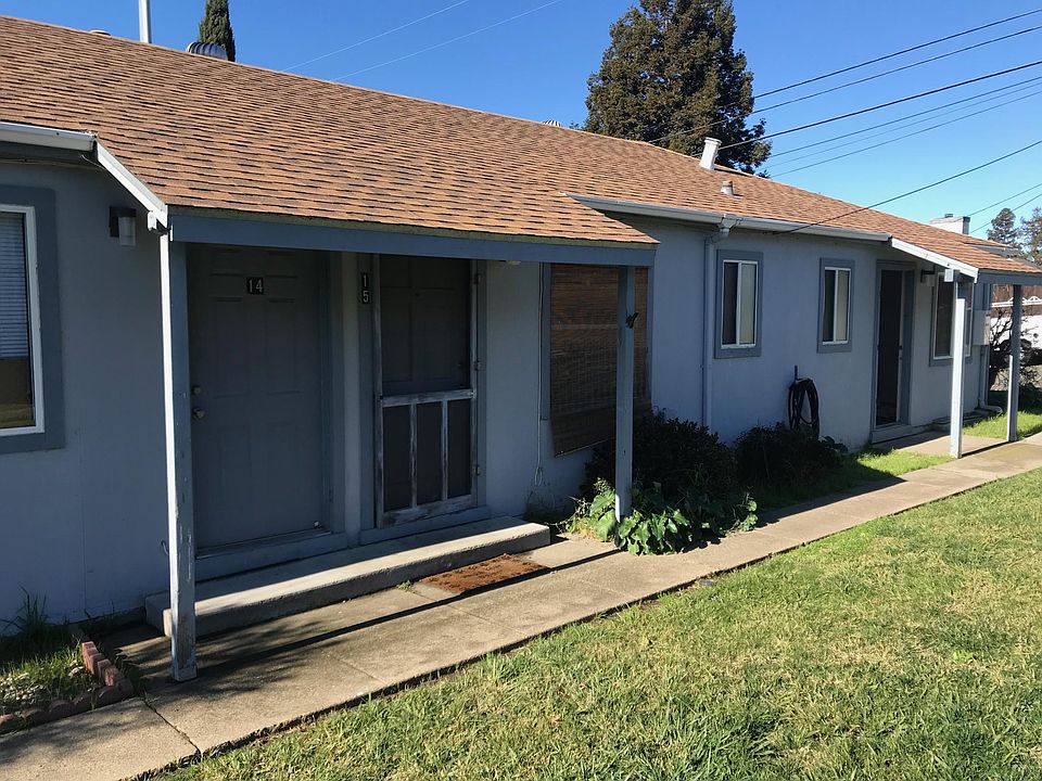 Middle unit in a fourplex