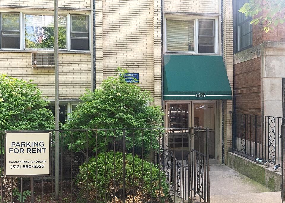 1st image of 1435 N Dearborn St #C3