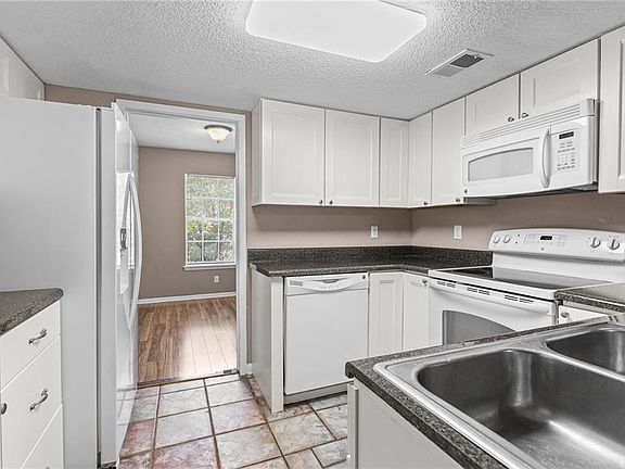 4th image of 4017 Cottage Hill Rd APT 53