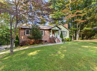 6005 Hunters Ridge Ct, Lexington, NC 27295