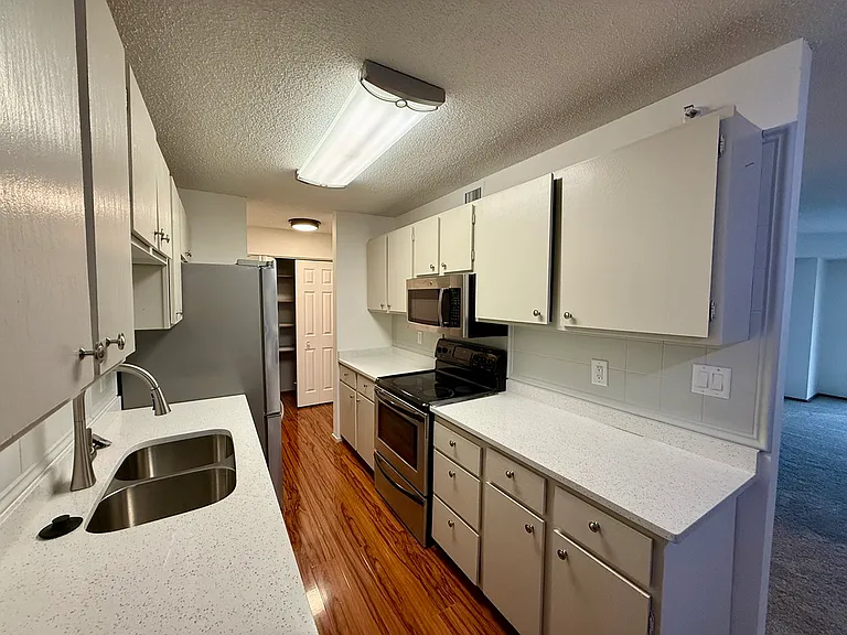 121 Washington Ave S #404 — Photo 14