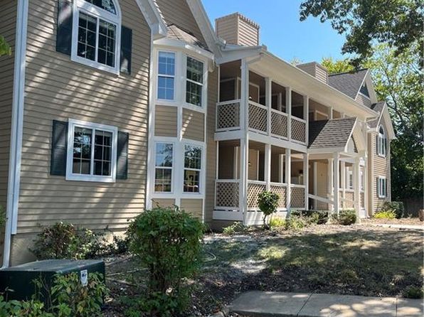 4323 S Megan Ct APT 10, Independence, MO 64055