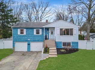 172 Northern Blvd, Saint James, NY 11780