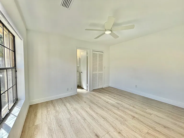 359 Prestwick Cir #2 — Photo 14