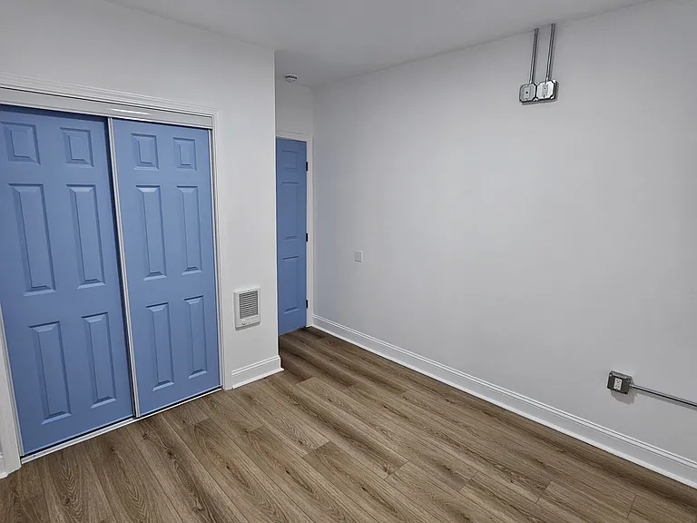 1013 W Sedgley Ave #B — Photo 6