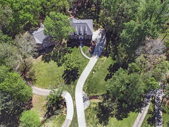 5th image of 3610 New Heritage Dr