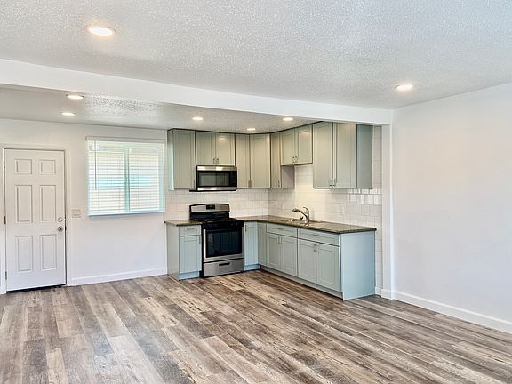 4th image of 569 Park Way APT B