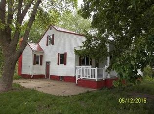 4143 Independence Ave, Waterloo, IA 50703