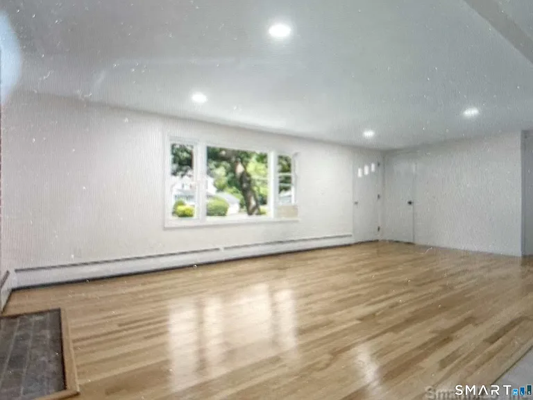 303 Bunker Hill Ave — Photo 5