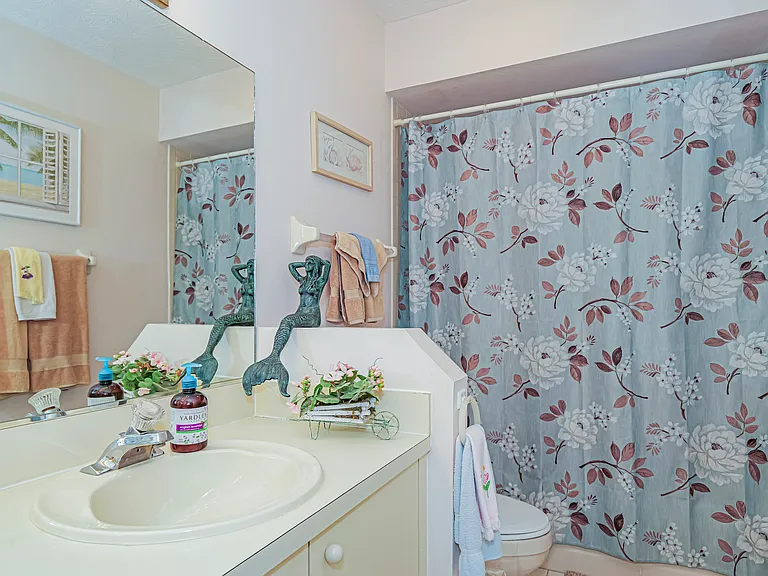 847 Lake Orchid Cir — Photo 19
