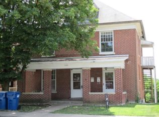 1104 E McCarty St, Jefferson City, MO 65101