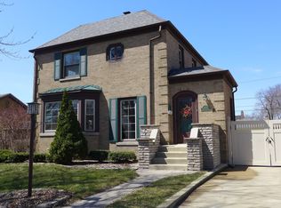 9714 S Avers Ave, Evergreen Park, IL 60805