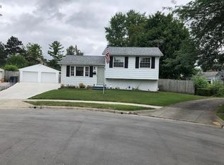 586 Oak Gale Ln, Columbus, OH 43228