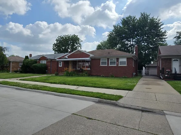 21810 Schroeder Ave, Eastpointe, MI 48021