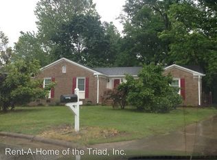 5 Donlora Ct, Greensboro, NC 27407